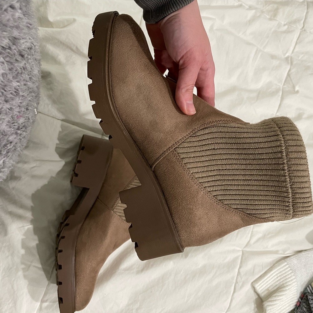 Sonoma Chelsea boots - NEVER worn